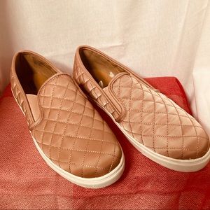 Sportswear fashion for men women kids Foot Locker UAE Sportswear fashion for men women kids Foot Locker UAE
